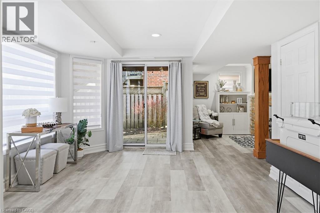 17 Fenwick Place, Waterdown, Ontario  L0R 2H5 - Photo 38 - 40818161