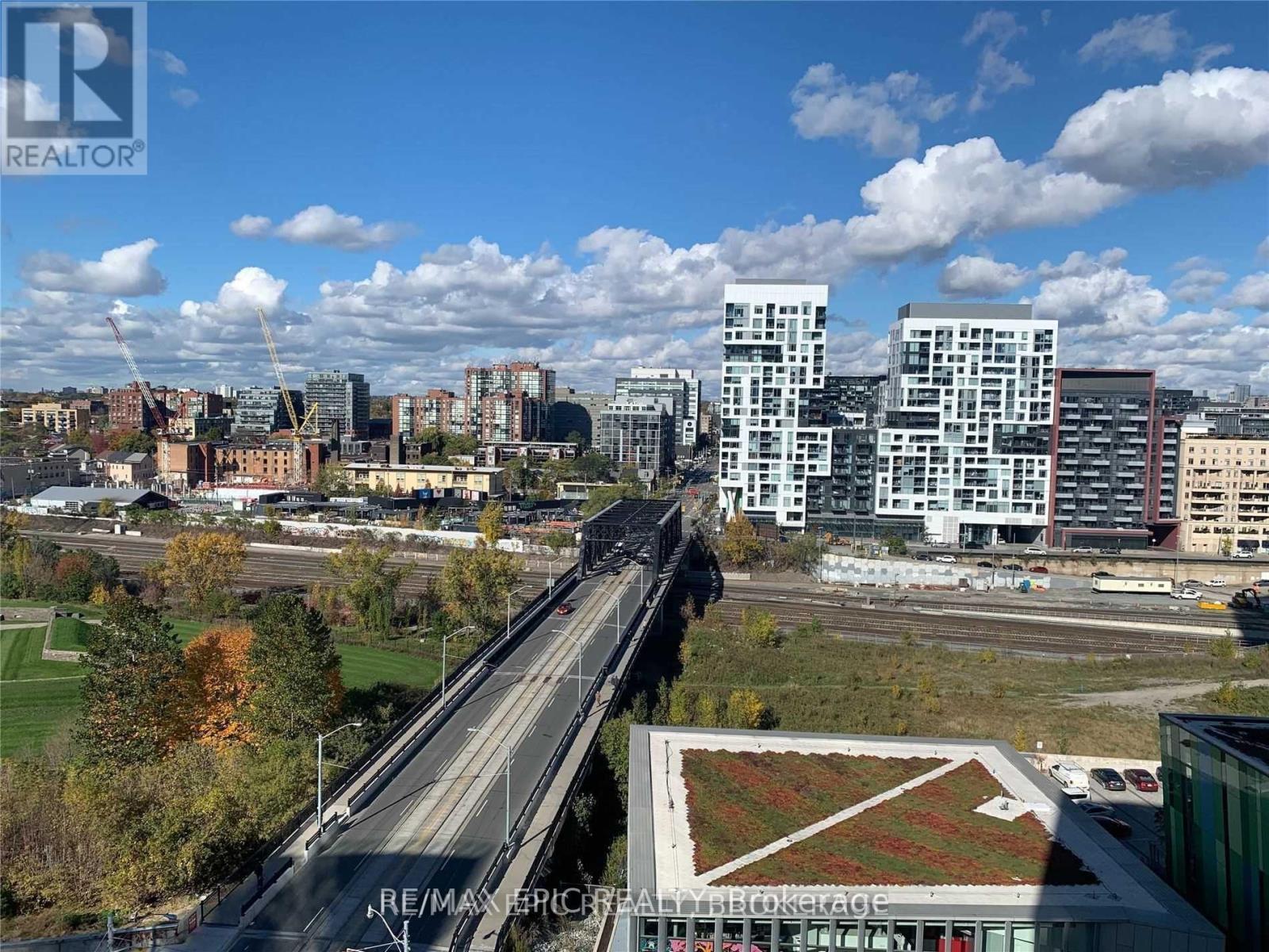 1503 - 80 QUEENS WHARF ROAD, Toronto, Ontario