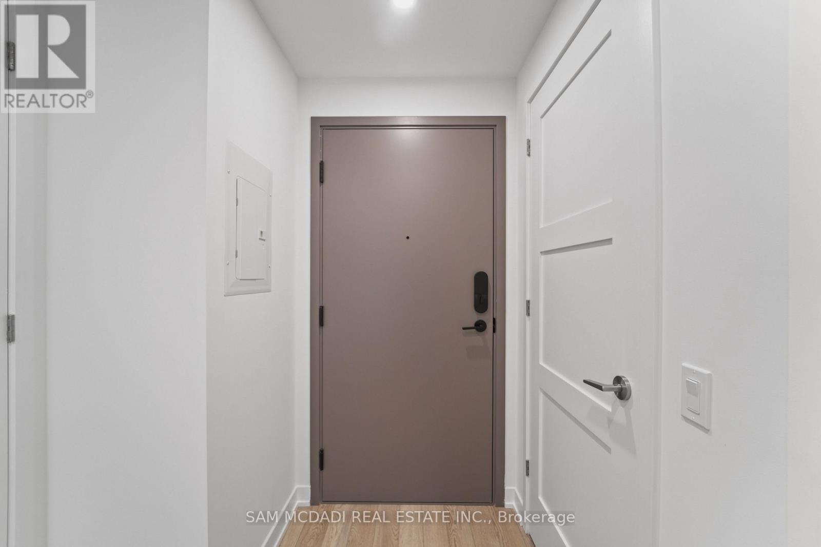 1011 - 634 Church Street, Toronto, Ontario  M4Y 2G3 - Photo 4 - C12975282