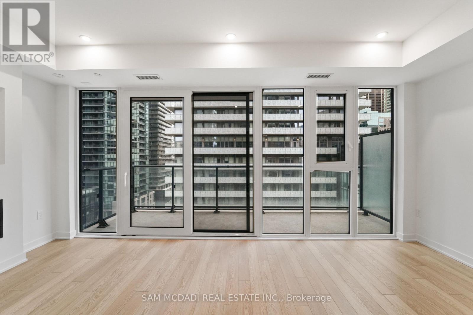 1011 - 634 Church Street, Toronto, Ontario  M4Y 2G3 - Photo 7 - C12975282