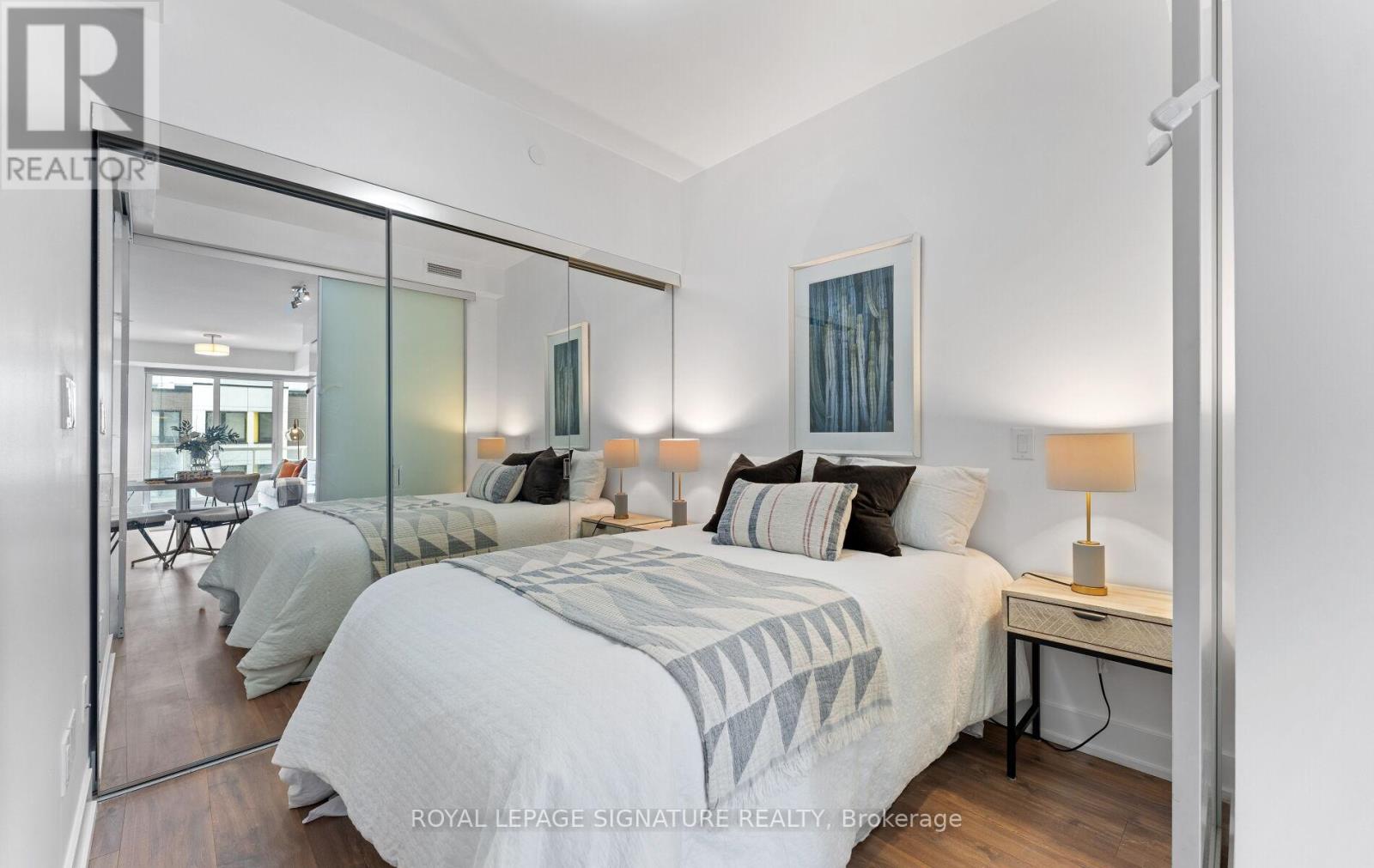 213 - 80 Vanauley Street, Toronto, Ontario  M5T 0C9 - Photo 16 - C12975284