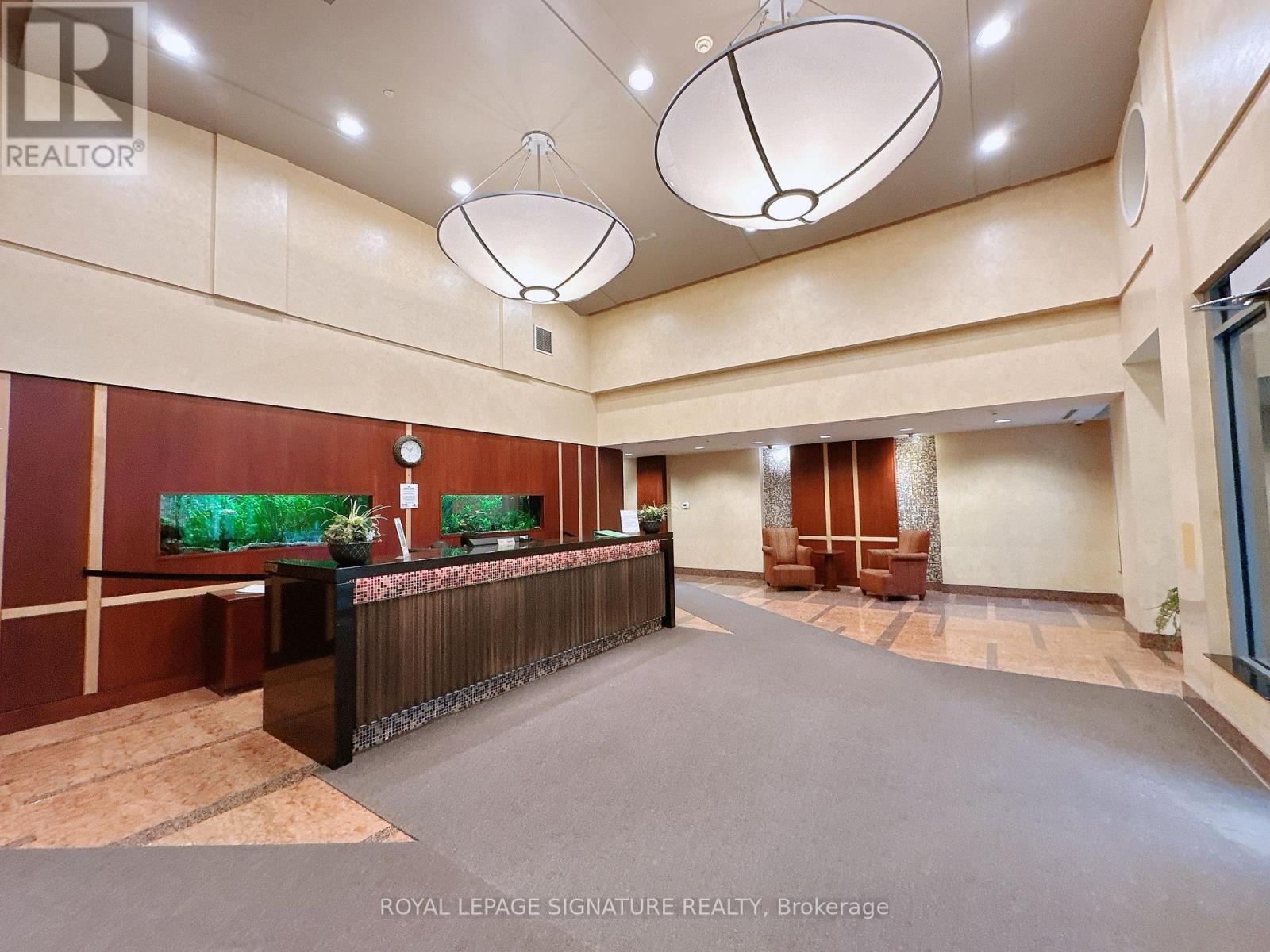 905 - 21 Hillcrest Avenue, Toronto, Ontario M2N 7K2 - Photo 14 - C12975292