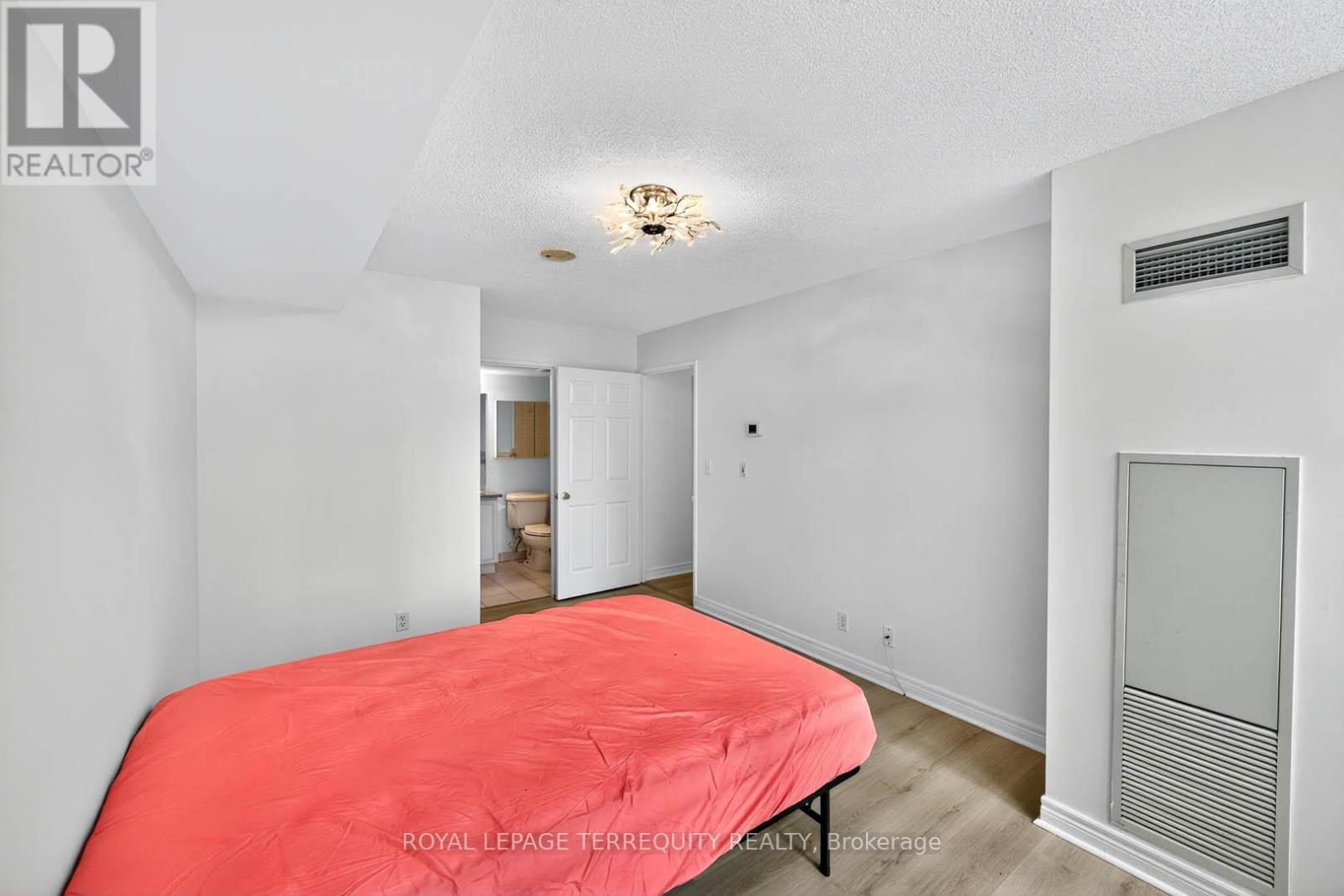 2610 - 23 Hollywood Avenue, Toronto, Ontario  M2N 7L8 - Photo 24 - C12975326