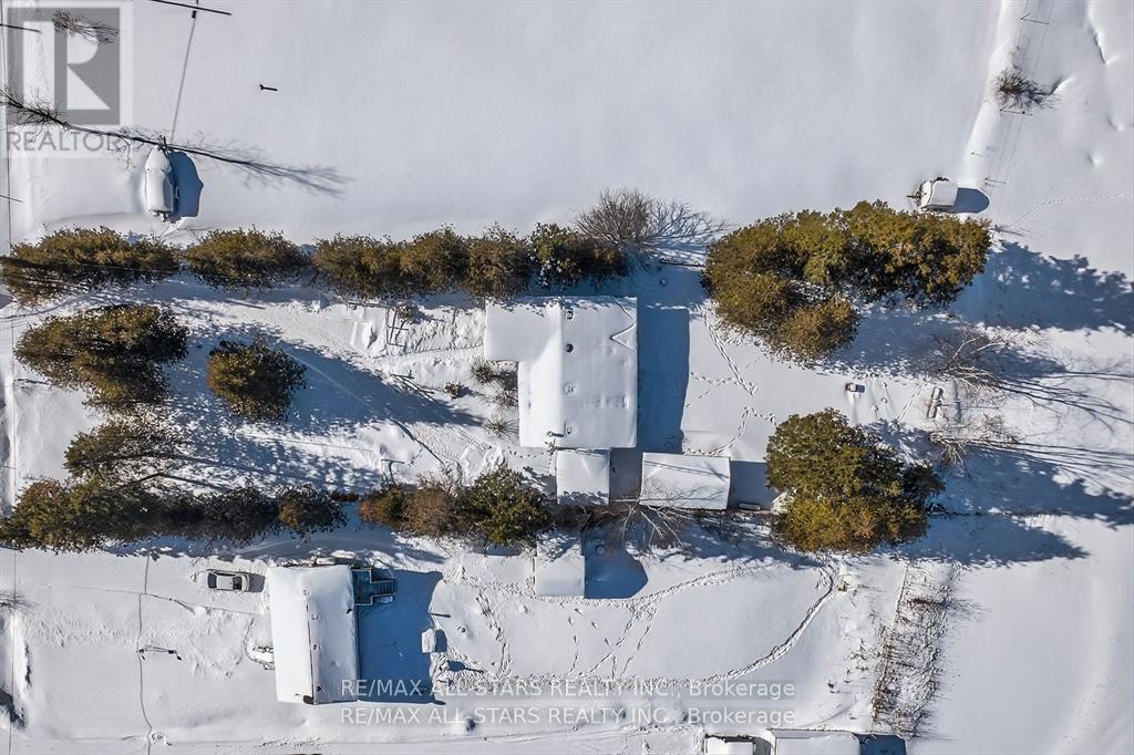 220 Mcguire Beach Road, Kawartha Lakes, Ontario K0M 2B0 - Photo 37 - X12975276