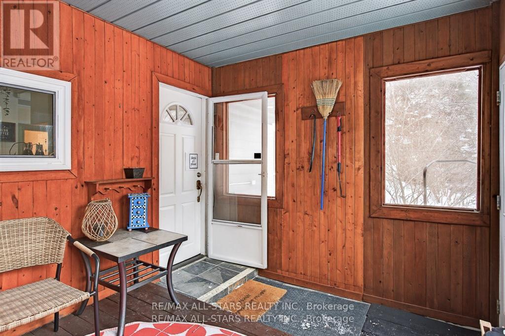 220 Mcguire Beach Road, Kawartha Lakes, Ontario K0M 2B0 - Photo 8 - X12975276