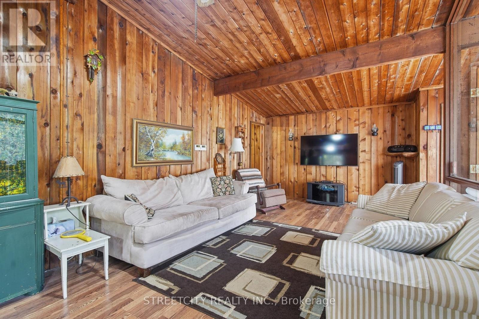 6418 Robert Avenue, Lambton Shores, Ontario  N0N 1J0 - Photo 11 - X12975180