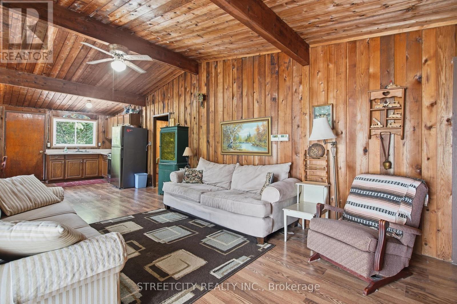 6418 Robert Avenue, Lambton Shores, Ontario  N0N 1J0 - Photo 13 - X12975180