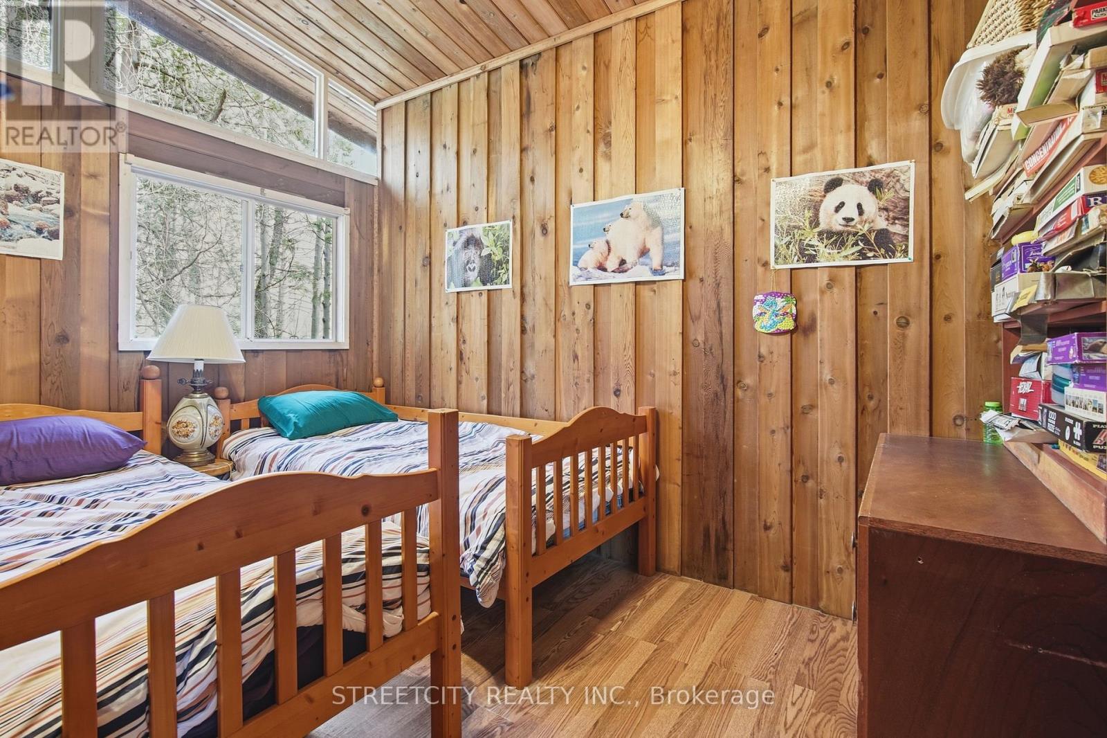 6418 Robert Avenue, Lambton Shores, Ontario  N0N 1J0 - Photo 16 - X12975180