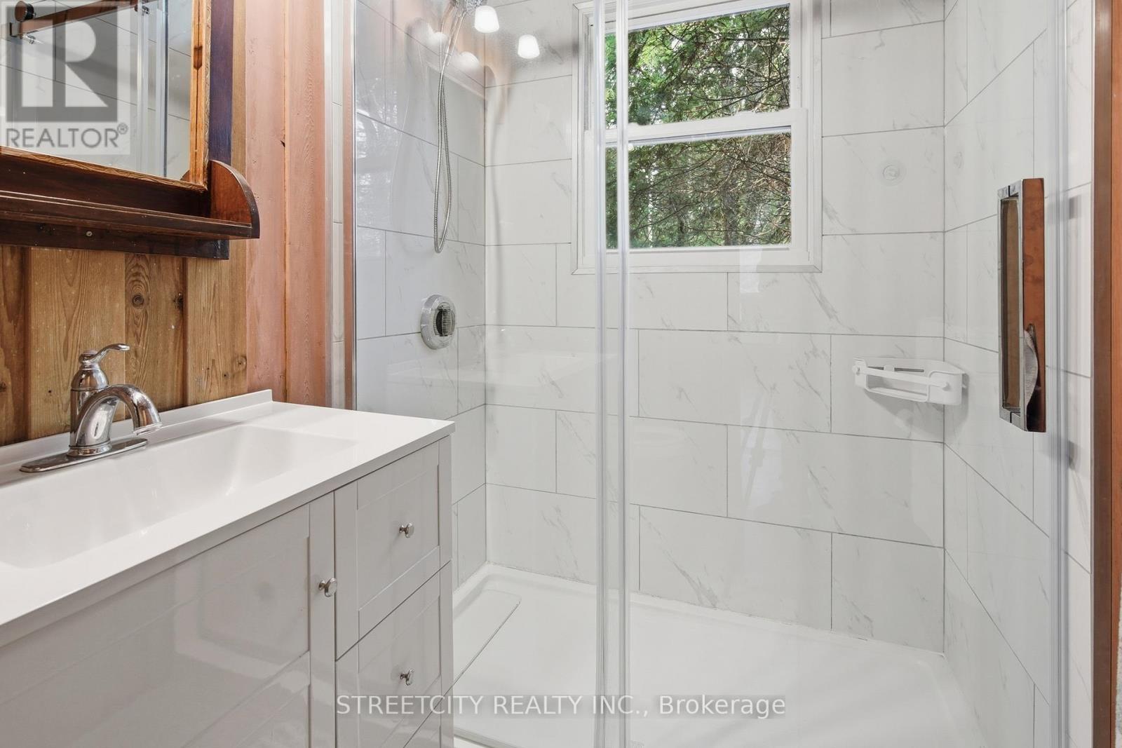 6418 Robert Avenue, Lambton Shores, Ontario  N0N 1J0 - Photo 18 - X12975180