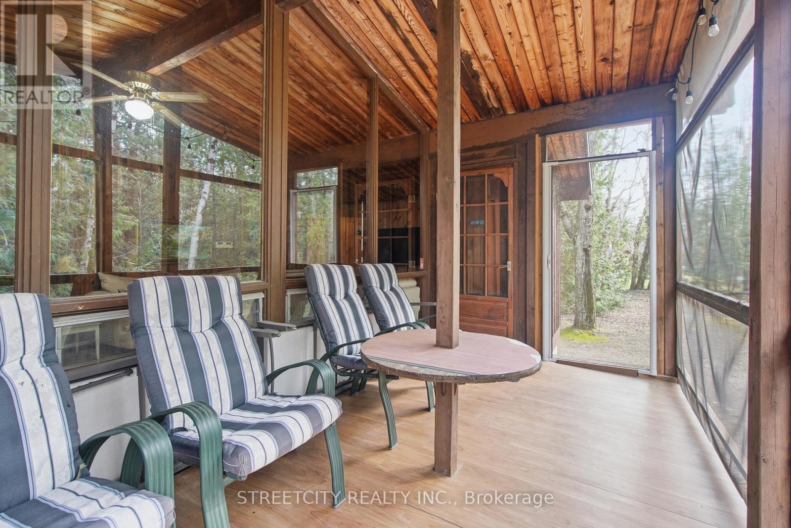 6418 Robert Avenue, Lambton Shores, Ontario  N0N 1J0 - Photo 20 - X12975180