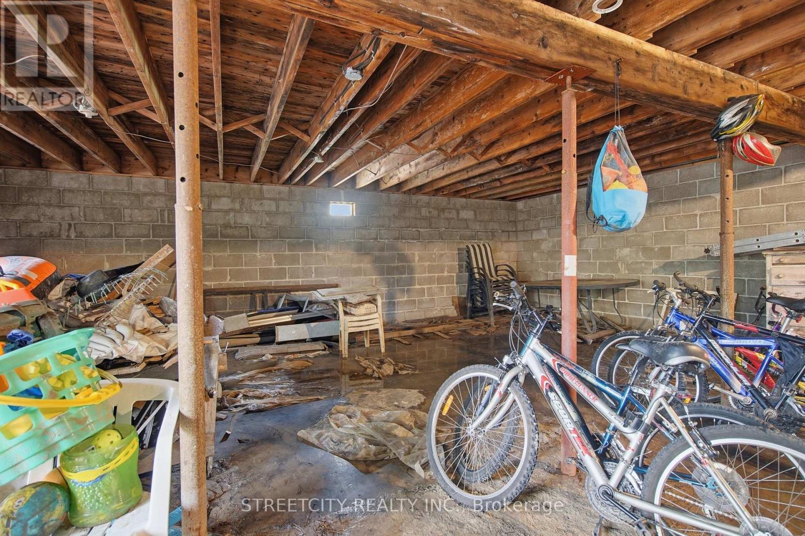 6418 Robert Avenue, Lambton Shores, Ontario  N0N 1J0 - Photo 22 - X12975180