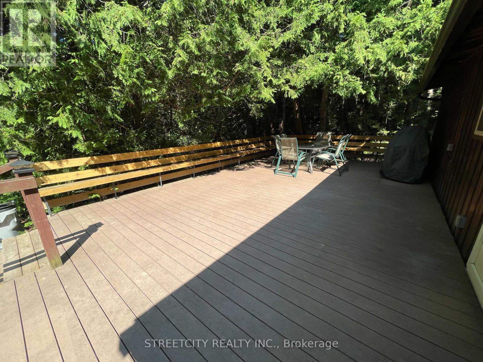 6418 Robert Avenue, Lambton Shores, Ontario  N0N 1J0 - Photo 41 - X12975180