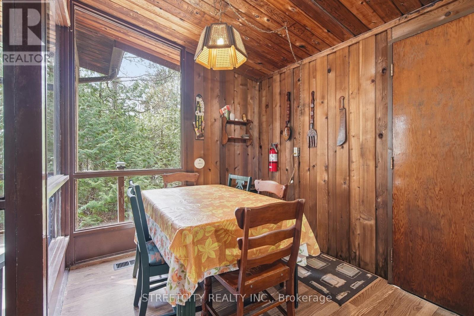 6418 Robert Avenue, Lambton Shores, Ontario  N0N 1J0 - Photo 7 - X12975180