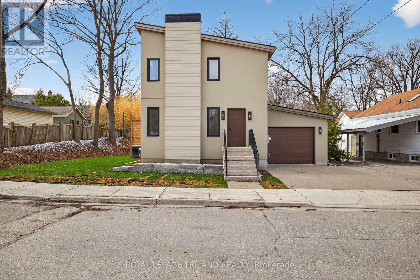 14 LUNDY LANE, London South, Ontario