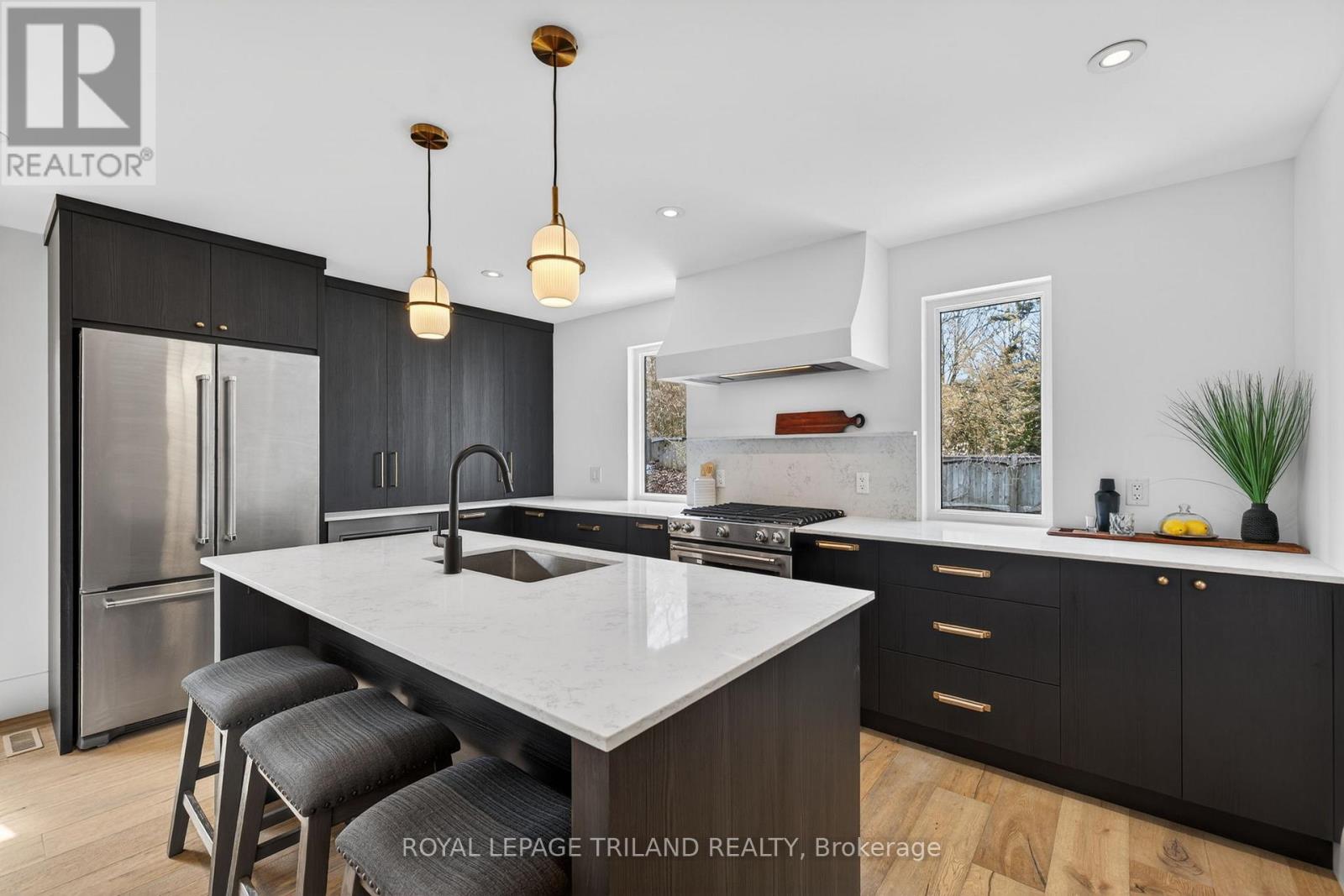 14 Lundy Lane, London South, Ontario  N6C 3G5 - Photo 12 - X12975186