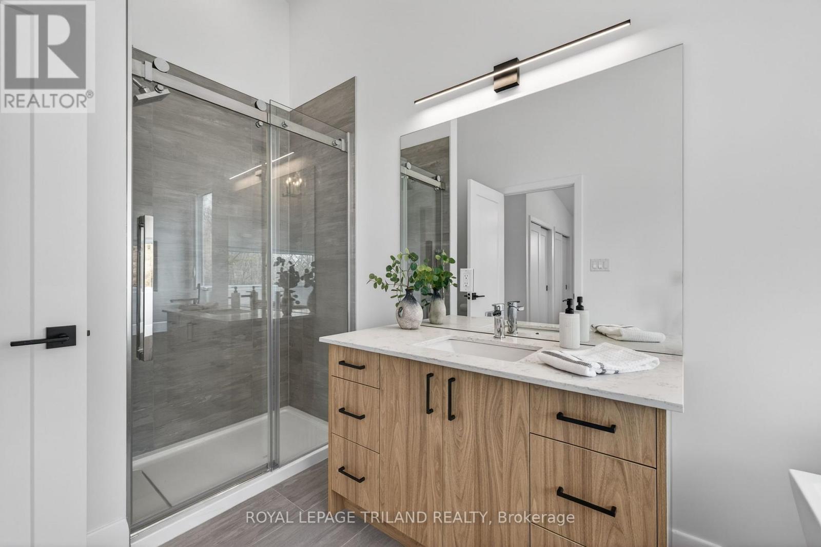 14 Lundy Lane, London South, Ontario  N6C 3G5 - Photo 23 - X12975186