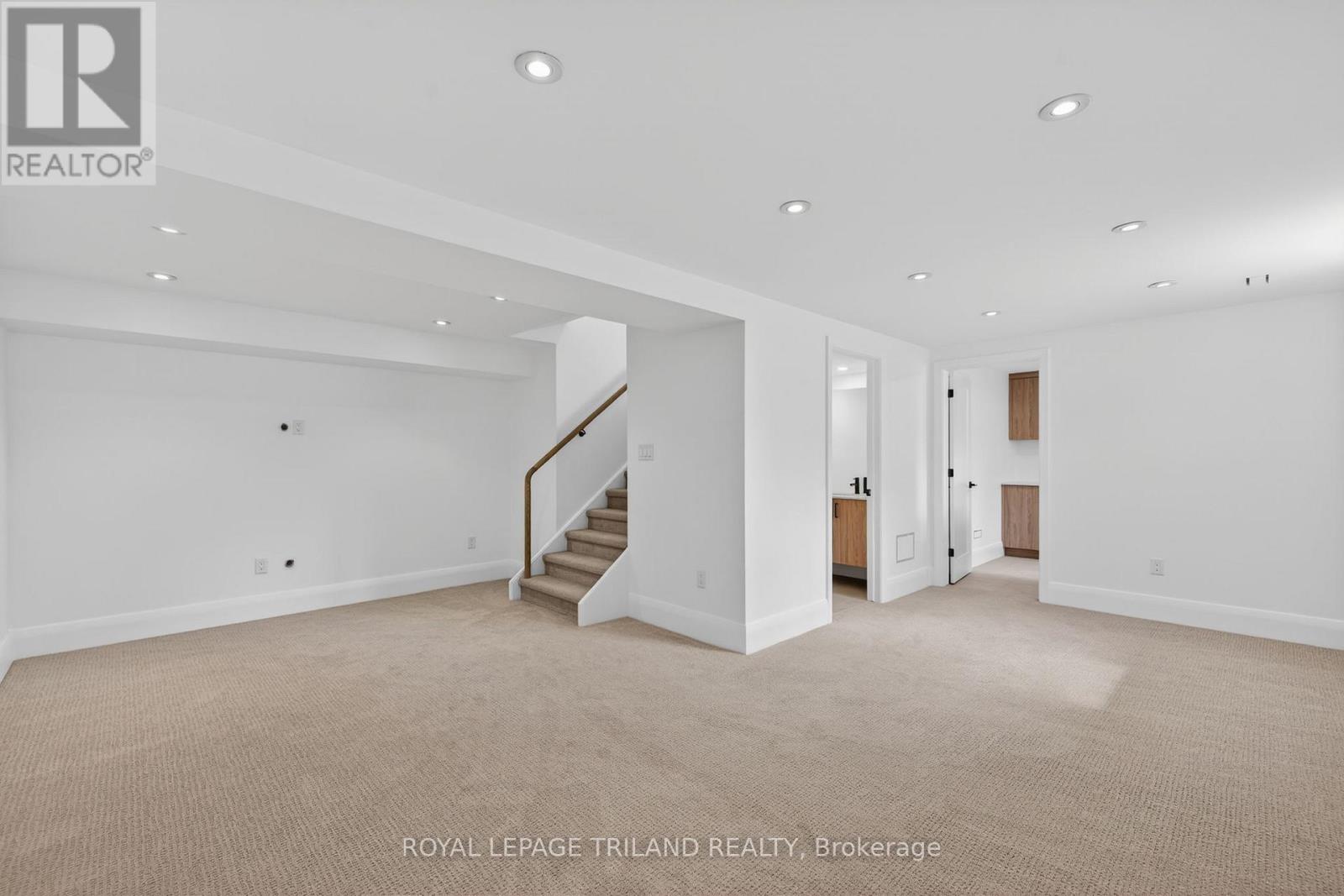 14 Lundy Lane, London South, Ontario  N6C 3G5 - Photo 32 - X12975186