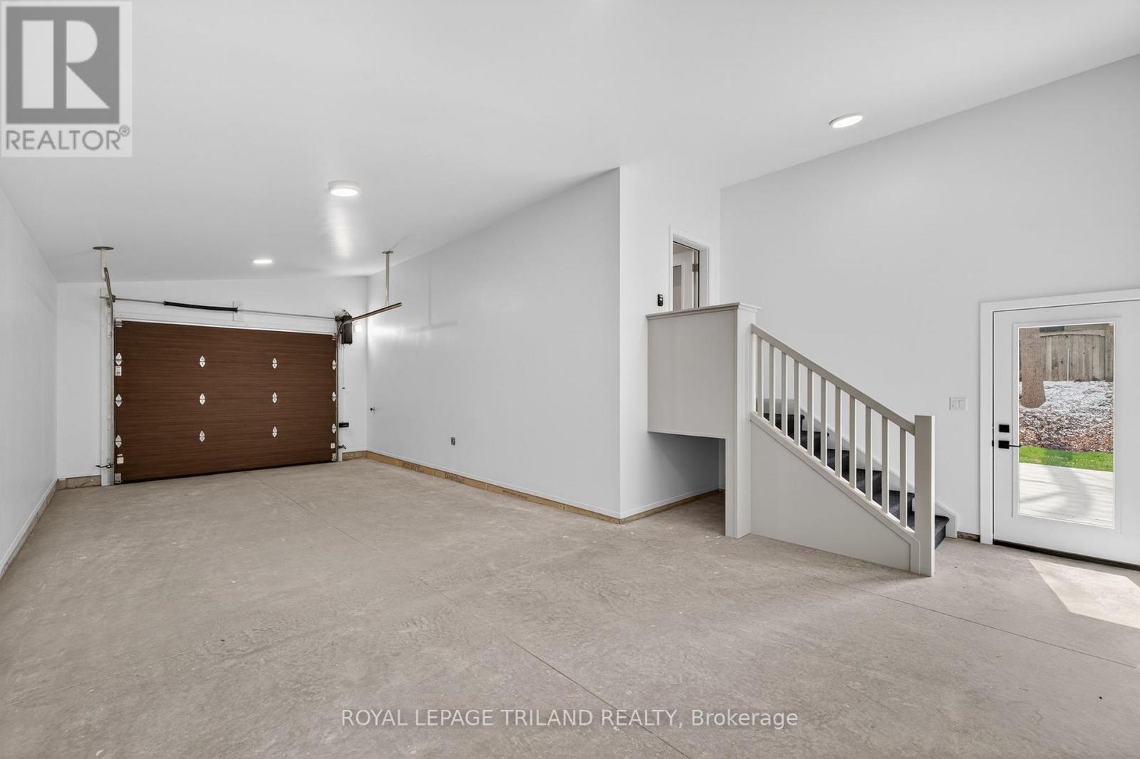 14 Lundy Lane, London South, Ontario  N6C 3G5 - Photo 38 - X12975186