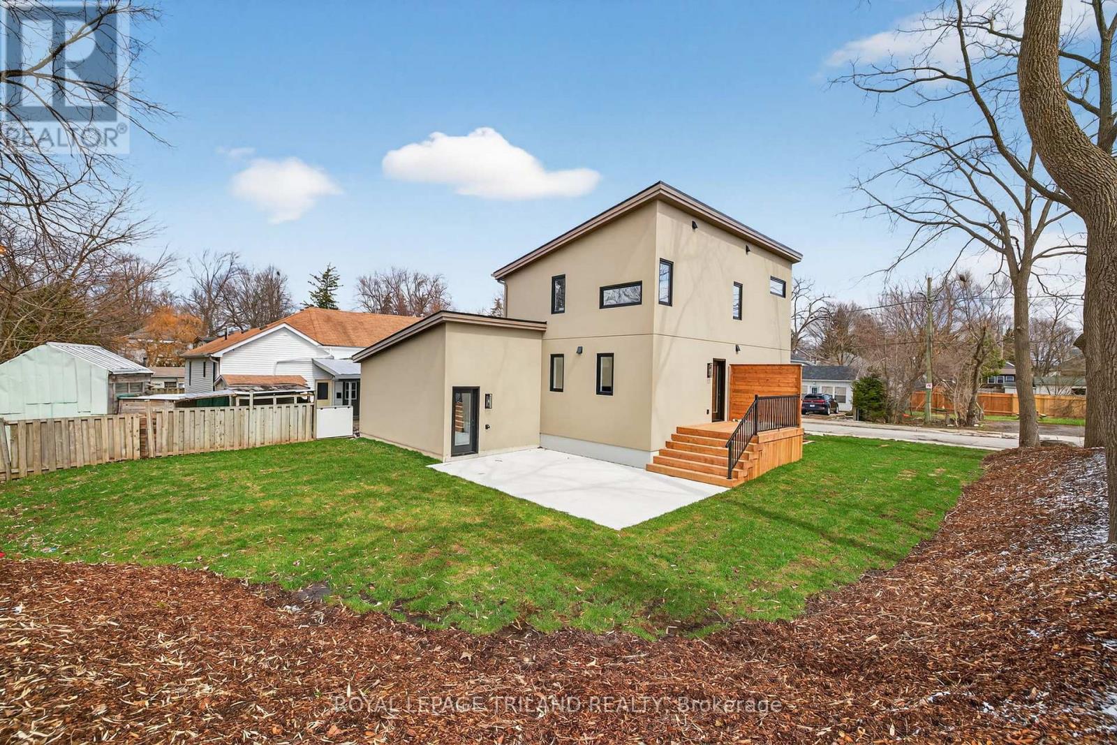 14 Lundy Lane, London South, Ontario  N6C 3G5 - Photo 42 - X12975186