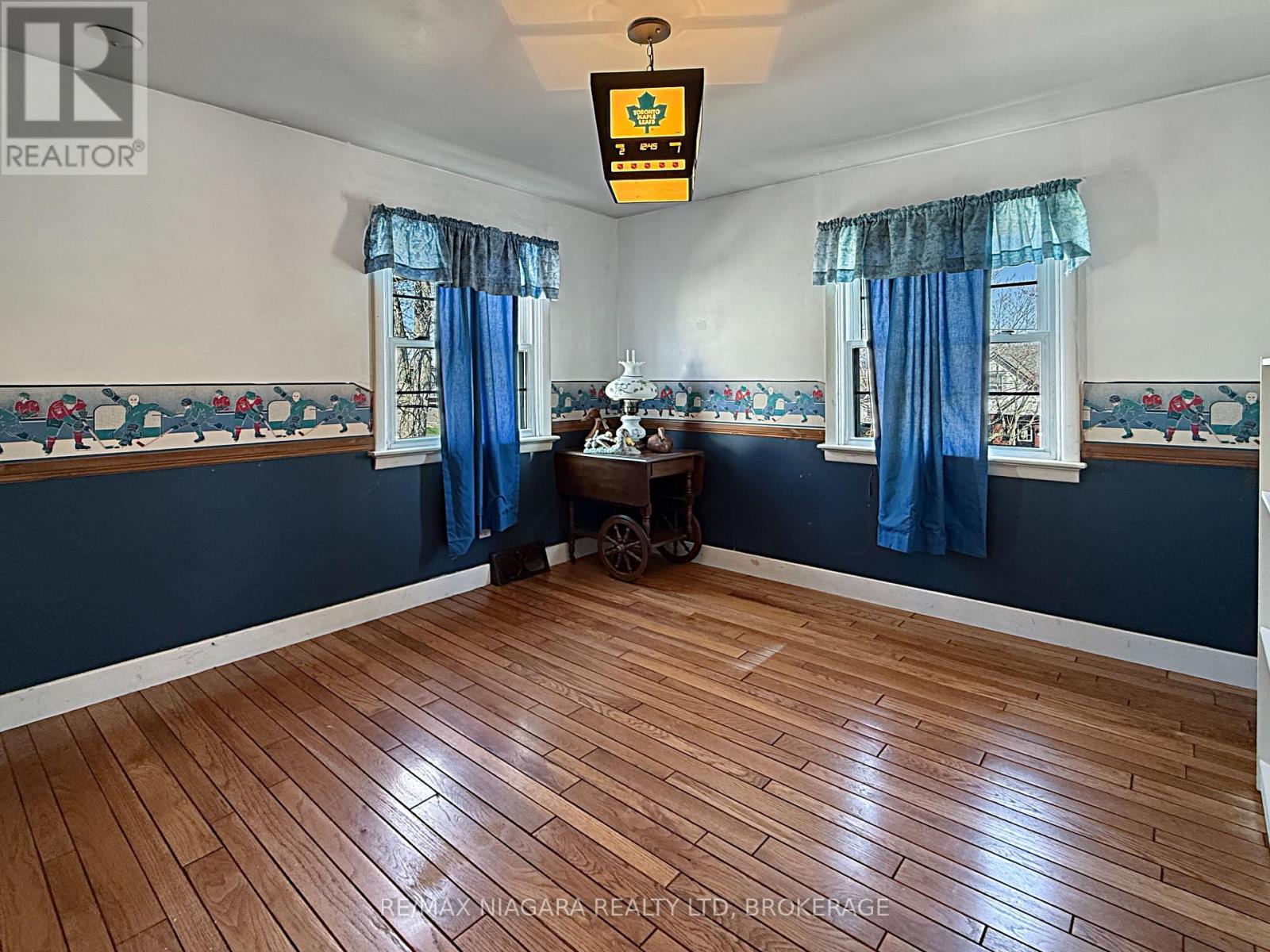 21 Highland Avenue, Fort Erie, Ontario  L2A 2X6 - Photo 15 - X12313299