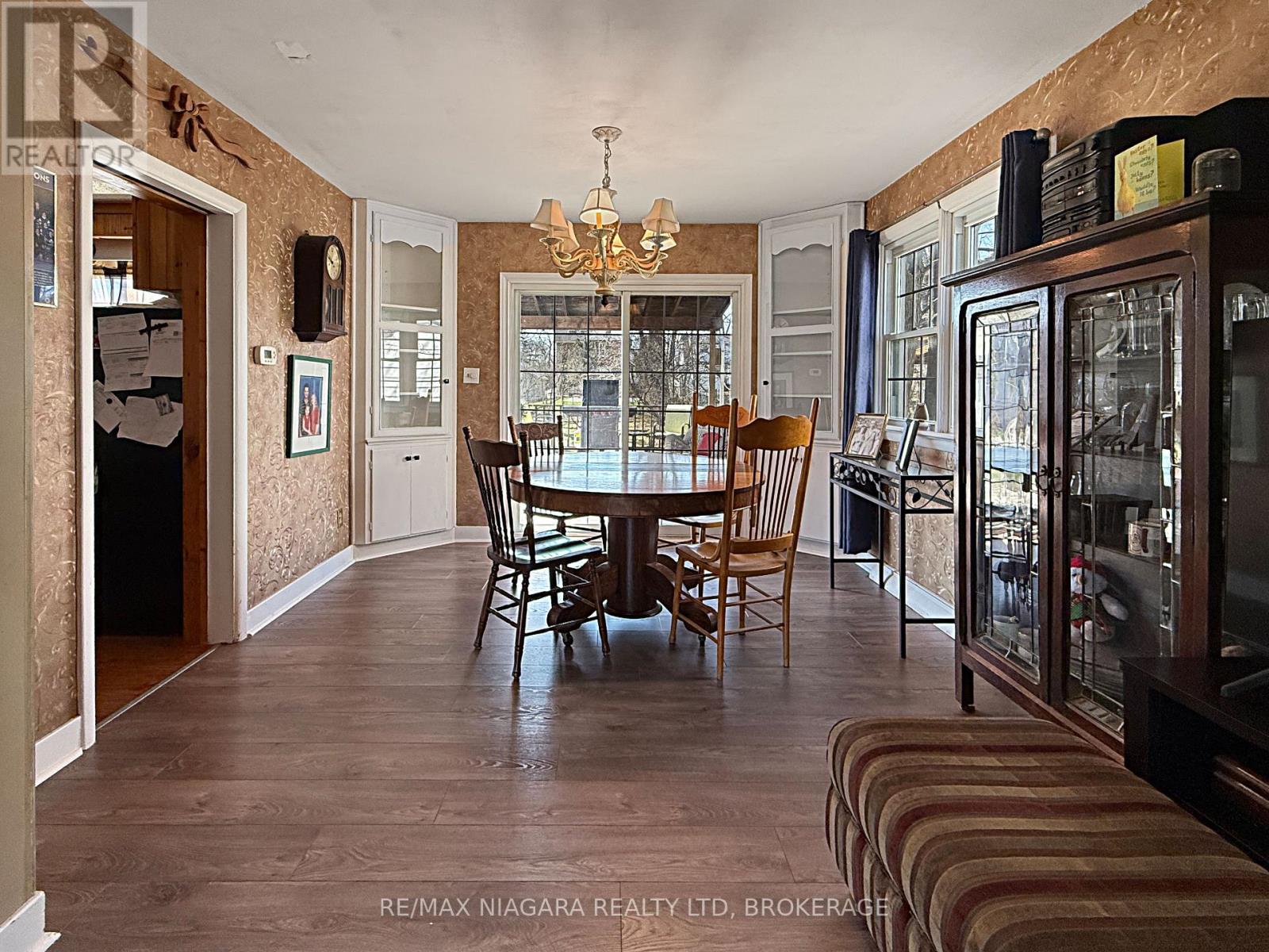 21 Highland Avenue, Fort Erie, Ontario  L2A 2X6 - Photo 7 - X12313299