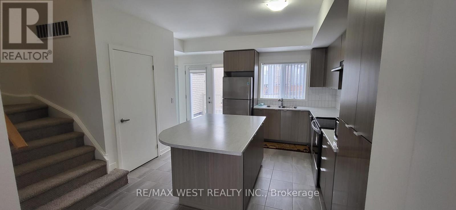 606 - 1525 Kingston Road, Pickering, Ontario  L1V 0E9 - Photo 2 - E12975296