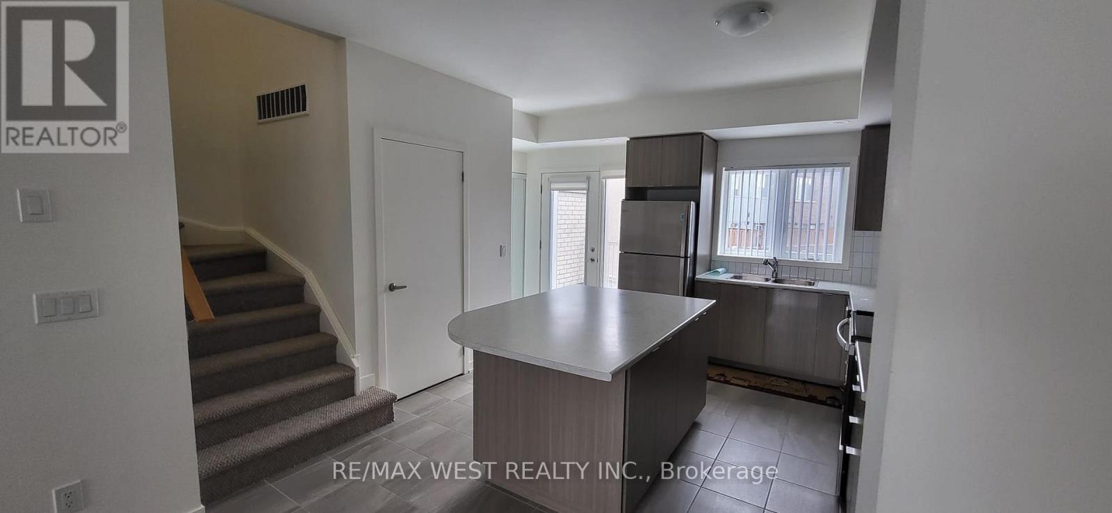 606 - 1525 Kingston Road, Pickering, Ontario  L1V 0E9 - Photo 3 - E12975296