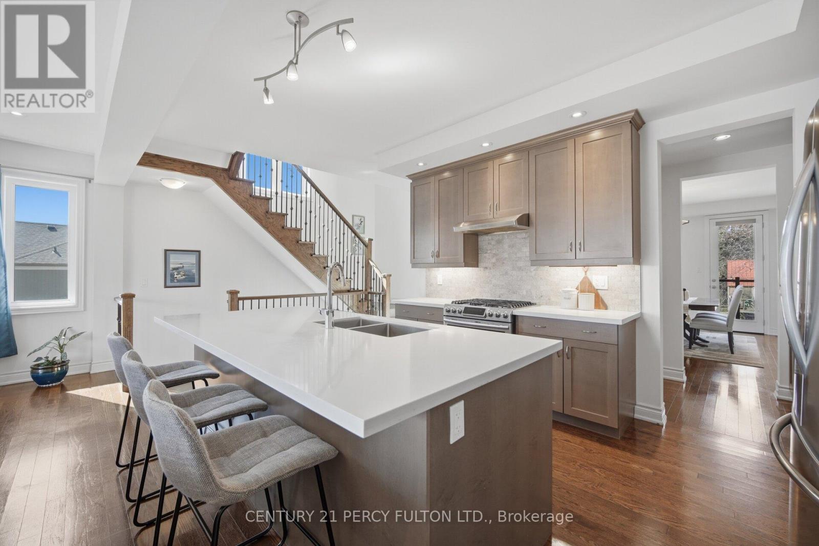 1281 Wharf Street, Pickering, Ontario  L1W 1A2 - Photo 5 - E12975302