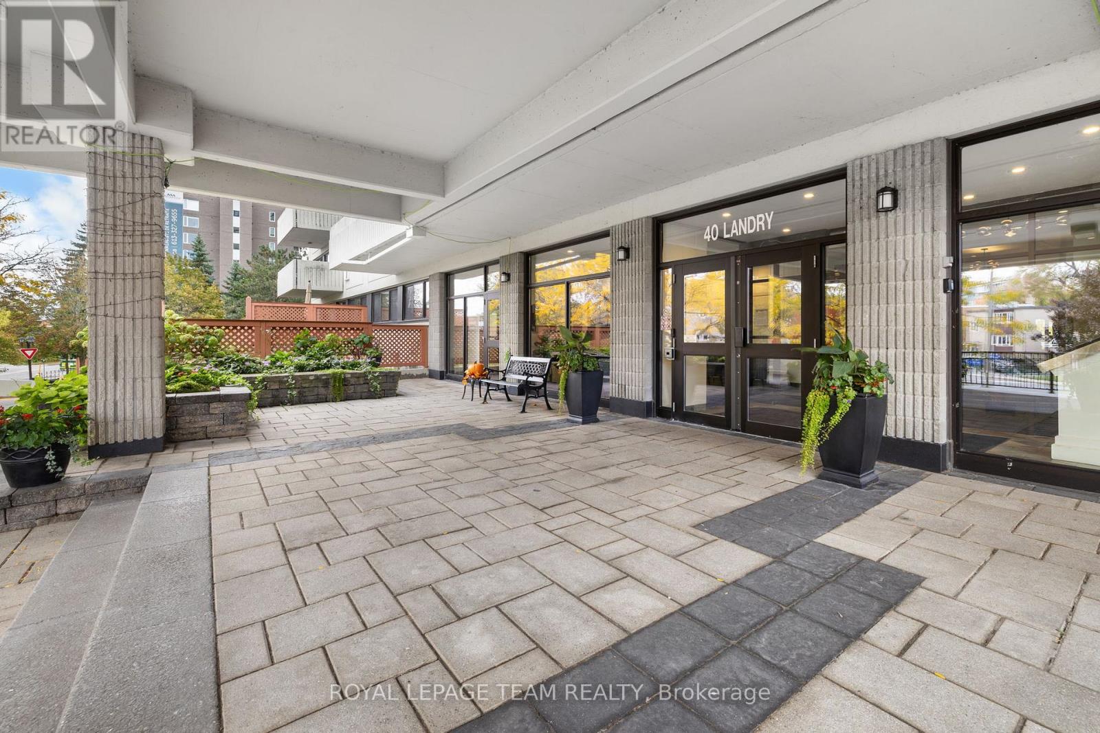 1114 - 40 Landry Street, Ottawa, Ontario  K1L 8K4 - Photo 3 - X12975312