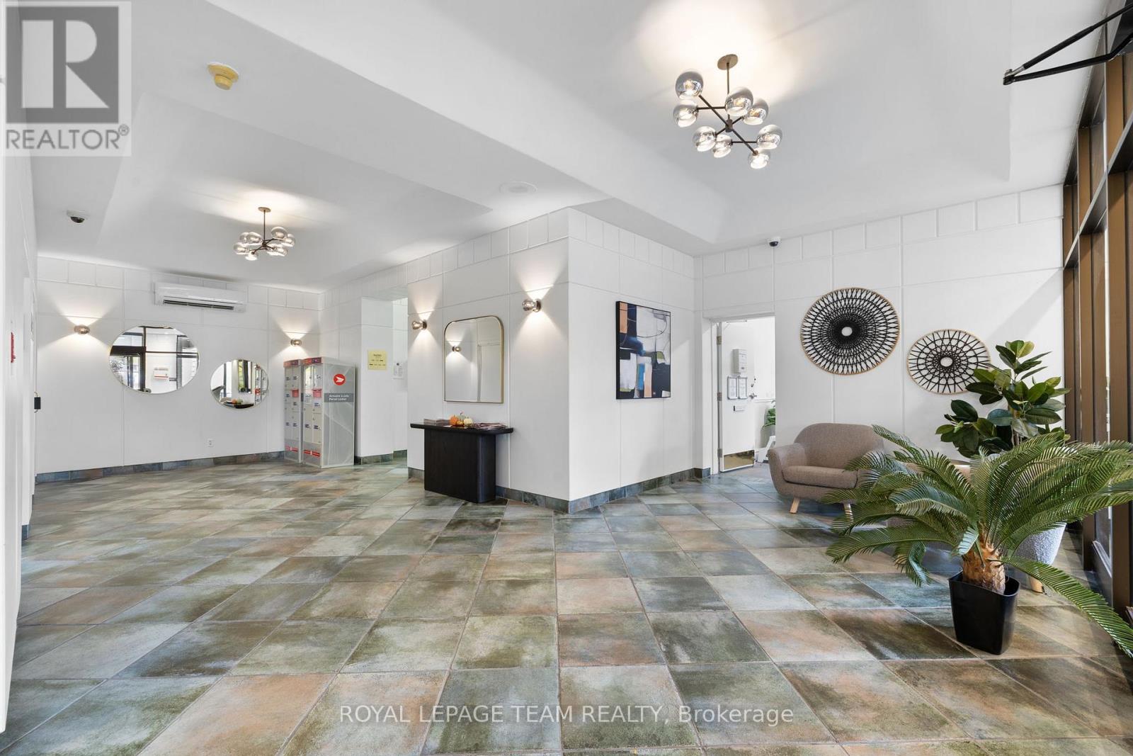 1114 - 40 Landry Street, Ottawa, Ontario  K1L 8K4 - Photo 5 - X12975312