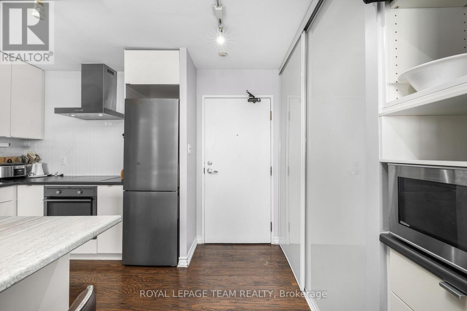 1114 - 40 Landry Street, Ottawa, Ontario  K1L 8K4 - Photo 6 - X12975312