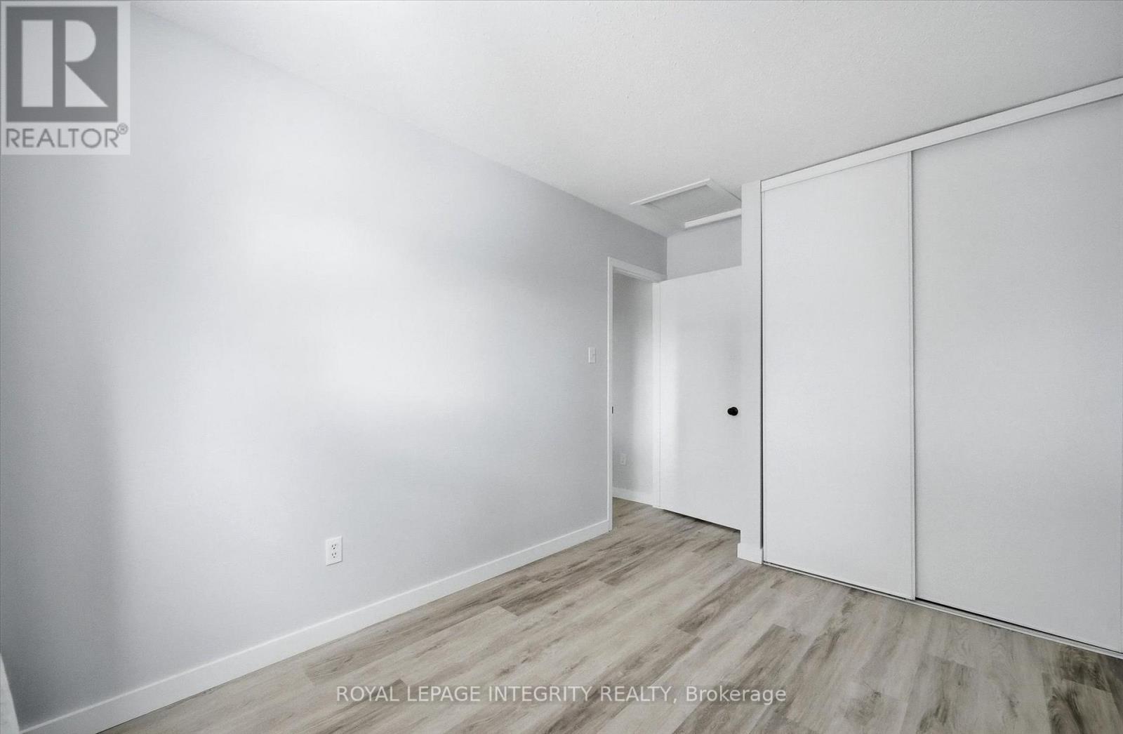 228 Millroad Way, Ottawa, Ontario  K1E 2C9 - Photo 29 - X12975318