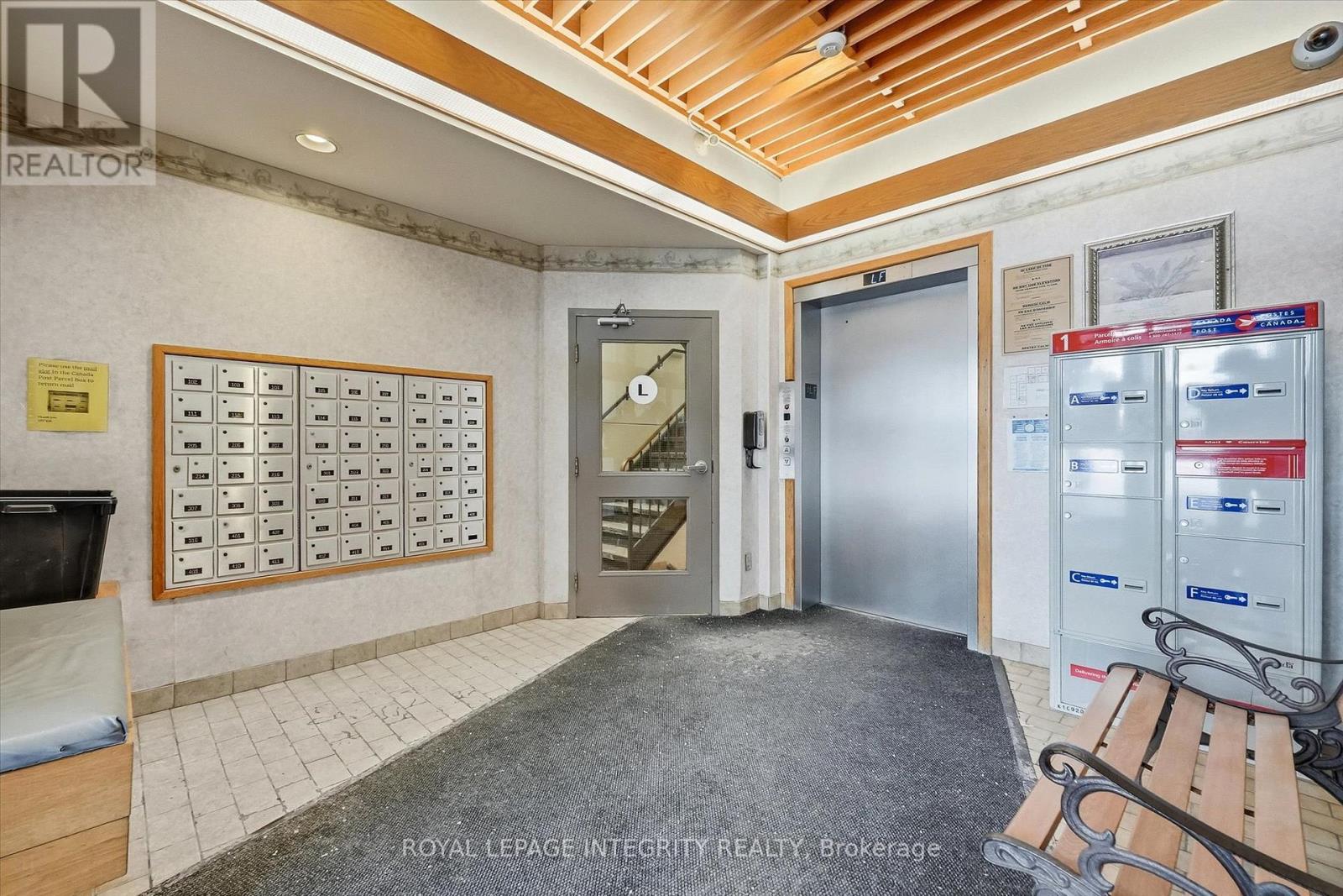 114 - 6532 Bilberry Drive, Ottawa, Ontario  K1C 4N9 - Photo 3 - X12975322