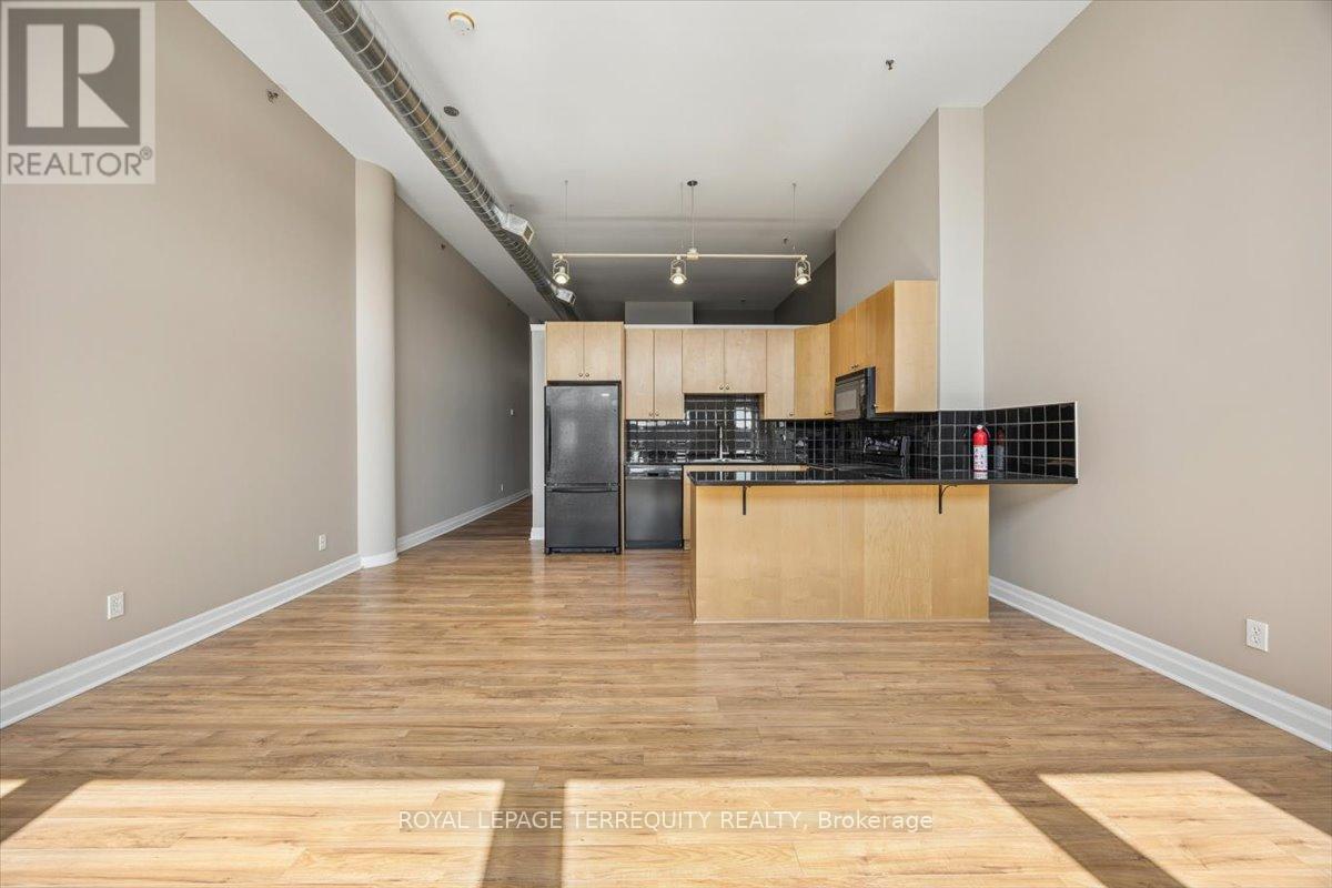 301 - 276 King Street W, Waterloo, Ontario  N2G 1B6 - Photo 18 - X12966048