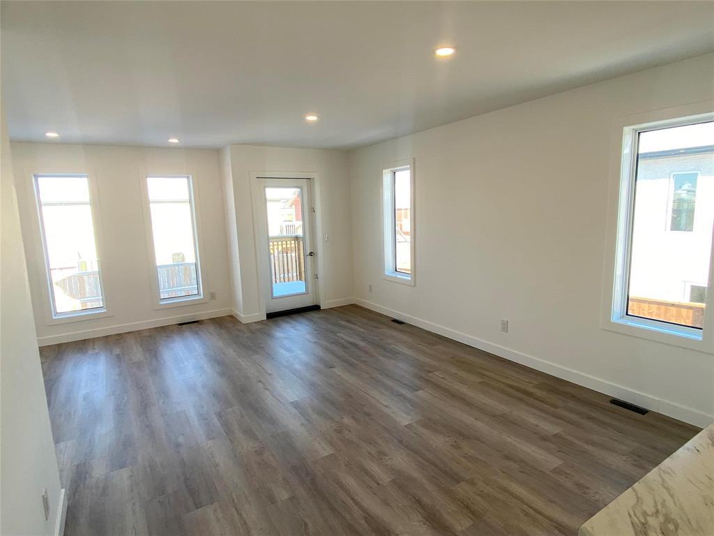 103 Angus Drive, Blumenort, Manitoba  R5G 0C1 - Photo 6 - 202602024