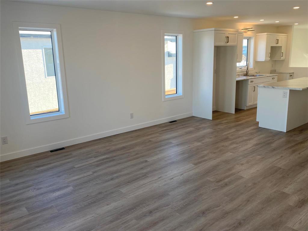 103 Angus Drive, Blumenort, Manitoba  R5G 0C1 - Photo 7 - 202602024