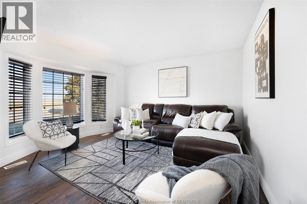 2989 Lakeshore Rd 305, Comber, Ontario N0R 1J0 - Photo 16 - 26007575