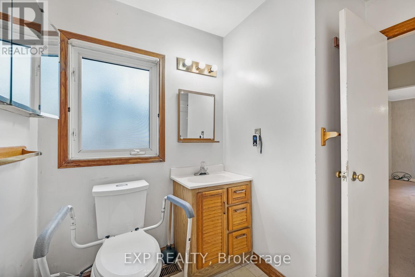 6160 King Road, King, Ontario  L0G 1N0 - Photo 24 - N12975138