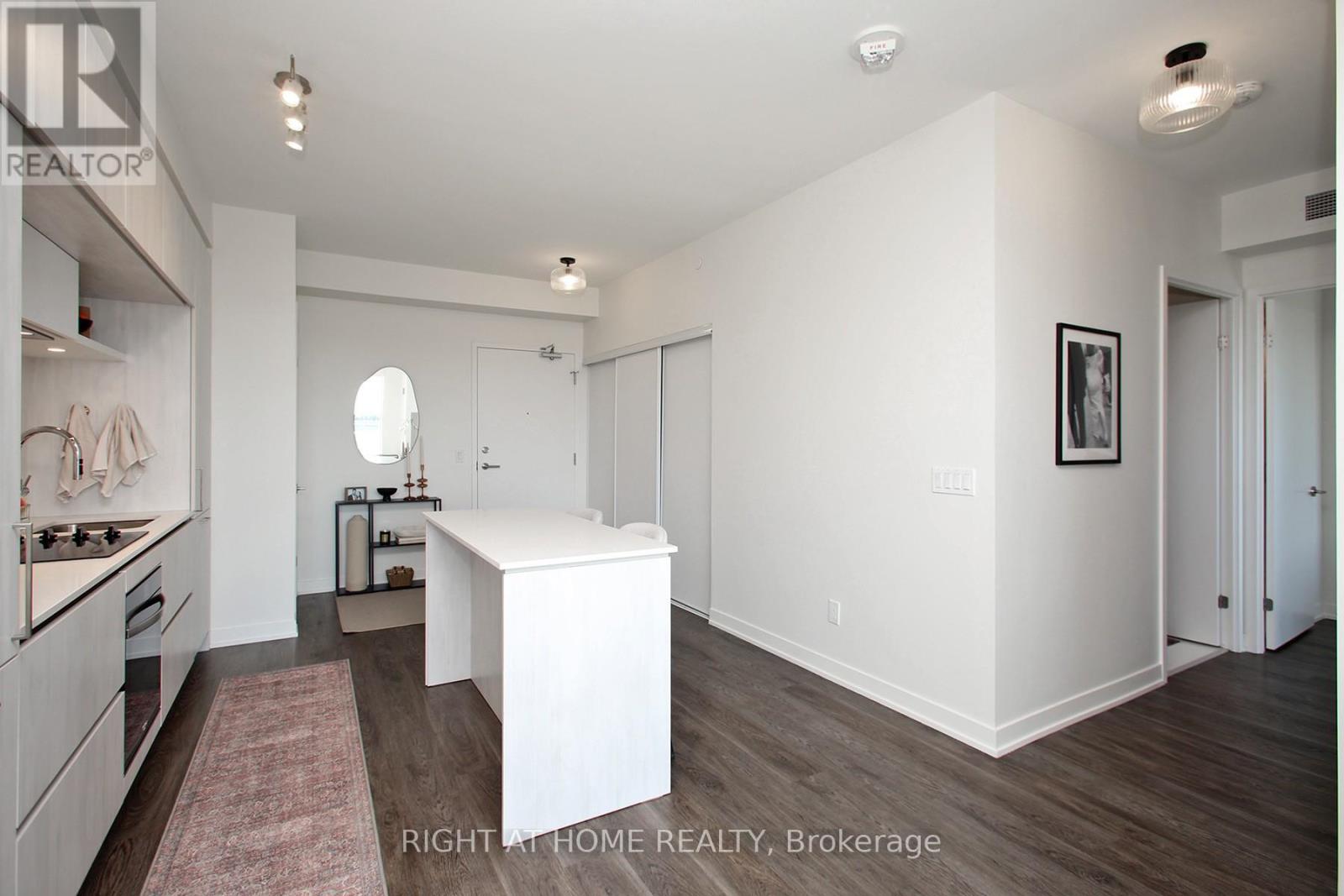 513 - 6 David Eyer Road, Richmond Hill, Ontario  L4S 0N5 - Photo 5 - N12975154