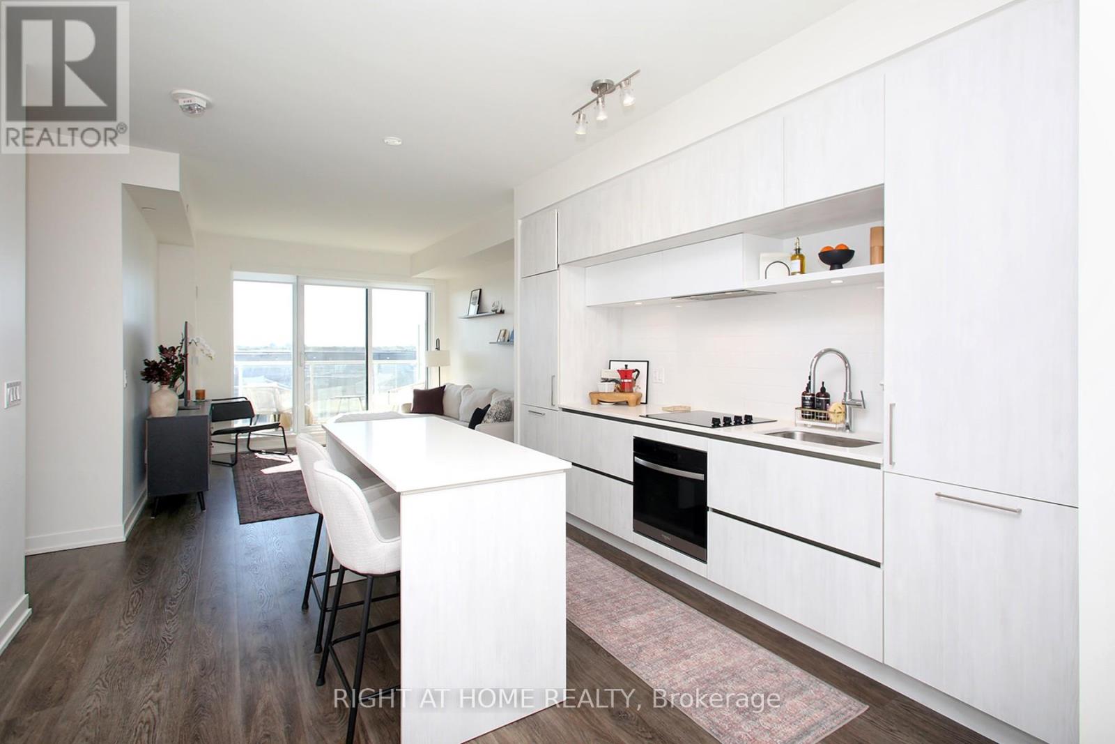 513 - 6 David Eyer Road, Richmond Hill, Ontario  L4S 0N5 - Photo 8 - N12975154