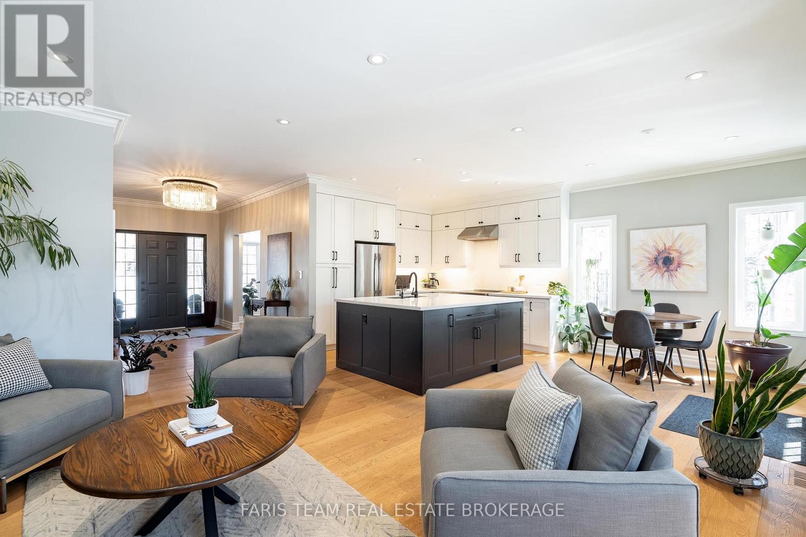 1986 Forest Valley Drive, Innisfil, Ontario L9S 4A5 - Photo 16 - N12975210