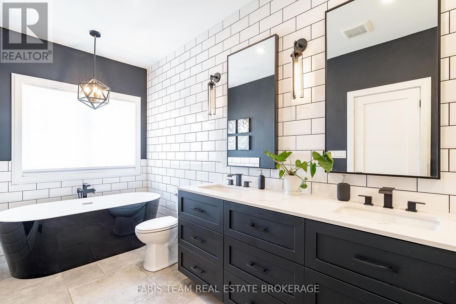 1986 Forest Valley Drive, Innisfil, Ontario L9S 4A5 - Photo 21 - N12975210