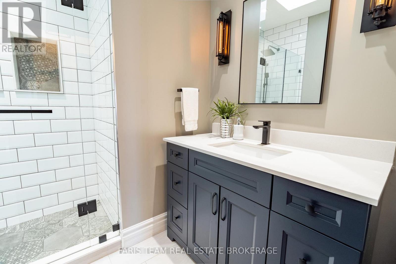 1986 Forest Valley Drive, Innisfil, Ontario L9S 4A5 - Photo 26 - N12975210