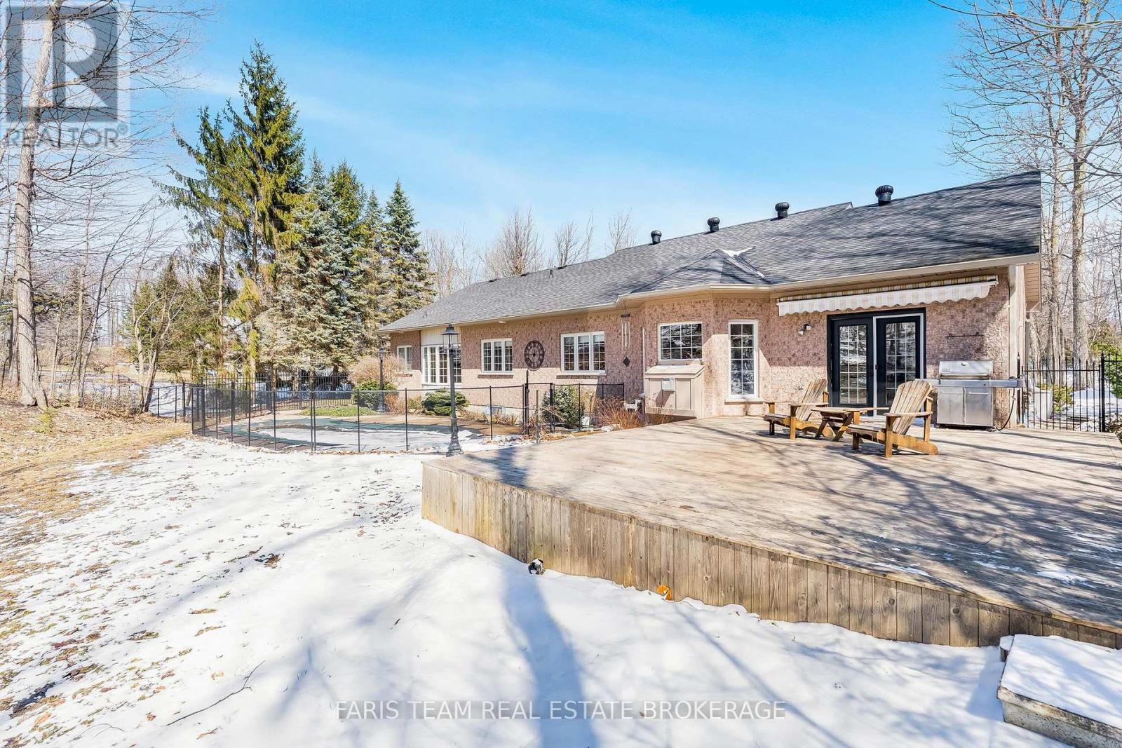 1986 Forest Valley Drive, Innisfil, Ontario L9S 4A5 - Photo 41 - N12975210