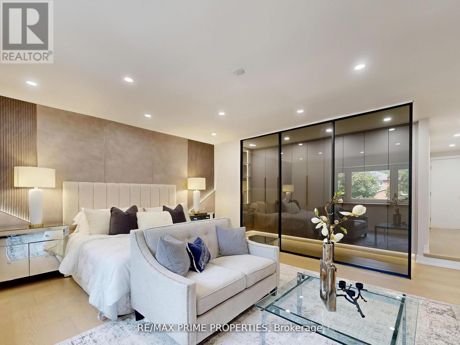 137 Old Surrey Lane, Richmond Hill, Ontario  L4C 6R9 - Photo 24 - N12975320