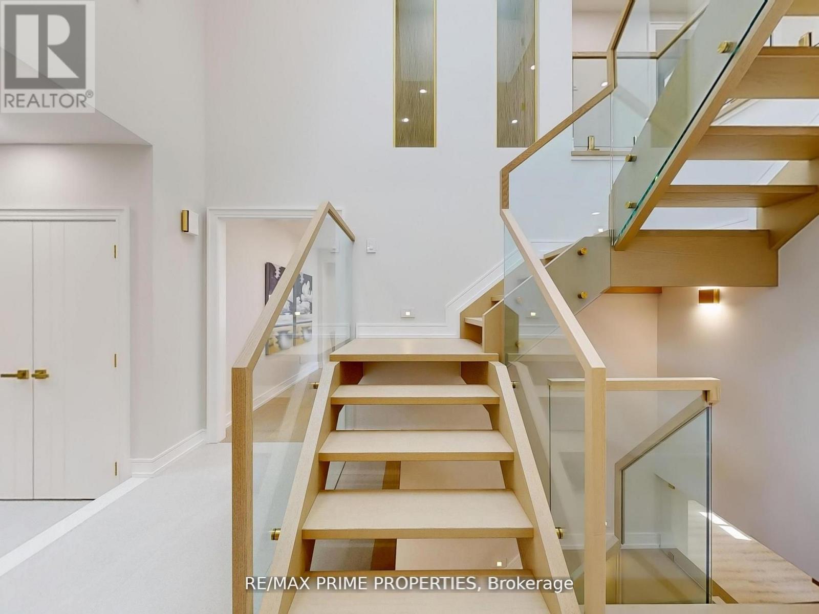 137 Old Surrey Lane, Richmond Hill, Ontario  L4C 6R9 - Photo 28 - N12975320