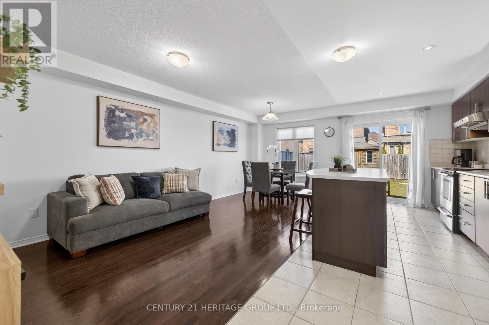 44 Acorn Lane, Bradford West Gwillimbury, Ontario  L3Z 0H6 - Photo 10 - N12975348