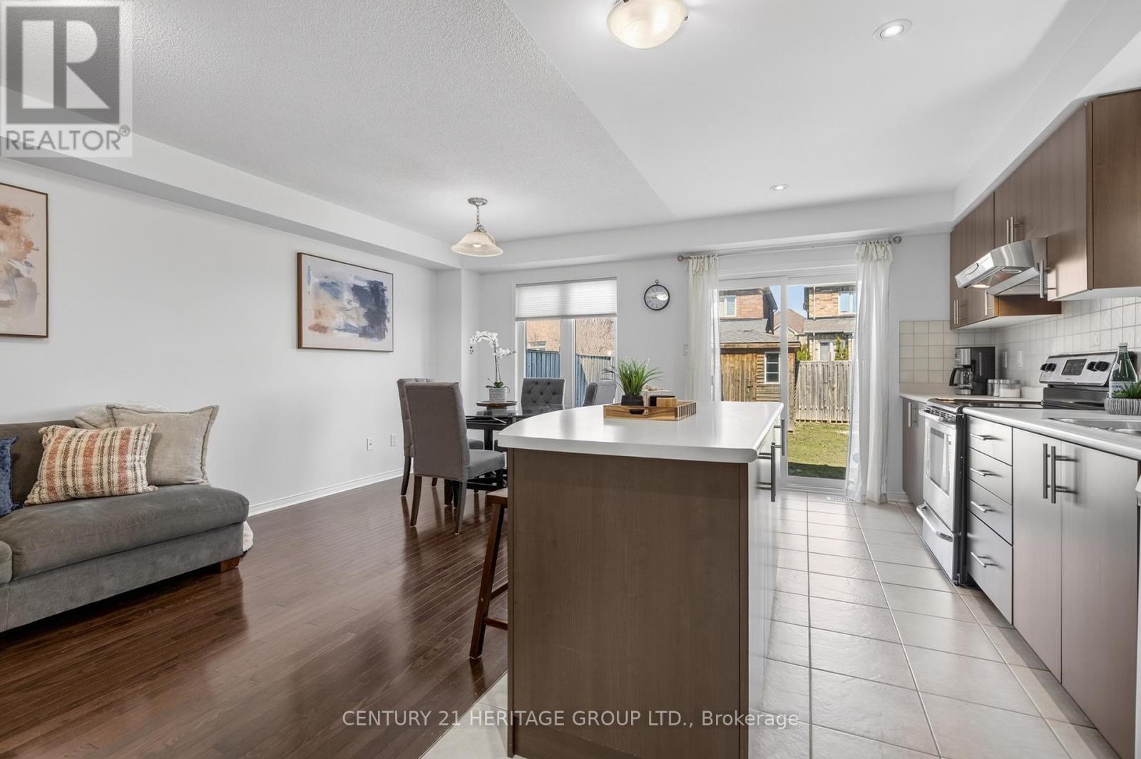 44 Acorn Lane, Bradford West Gwillimbury, Ontario  L3Z 0H6 - Photo 18 - N12975348