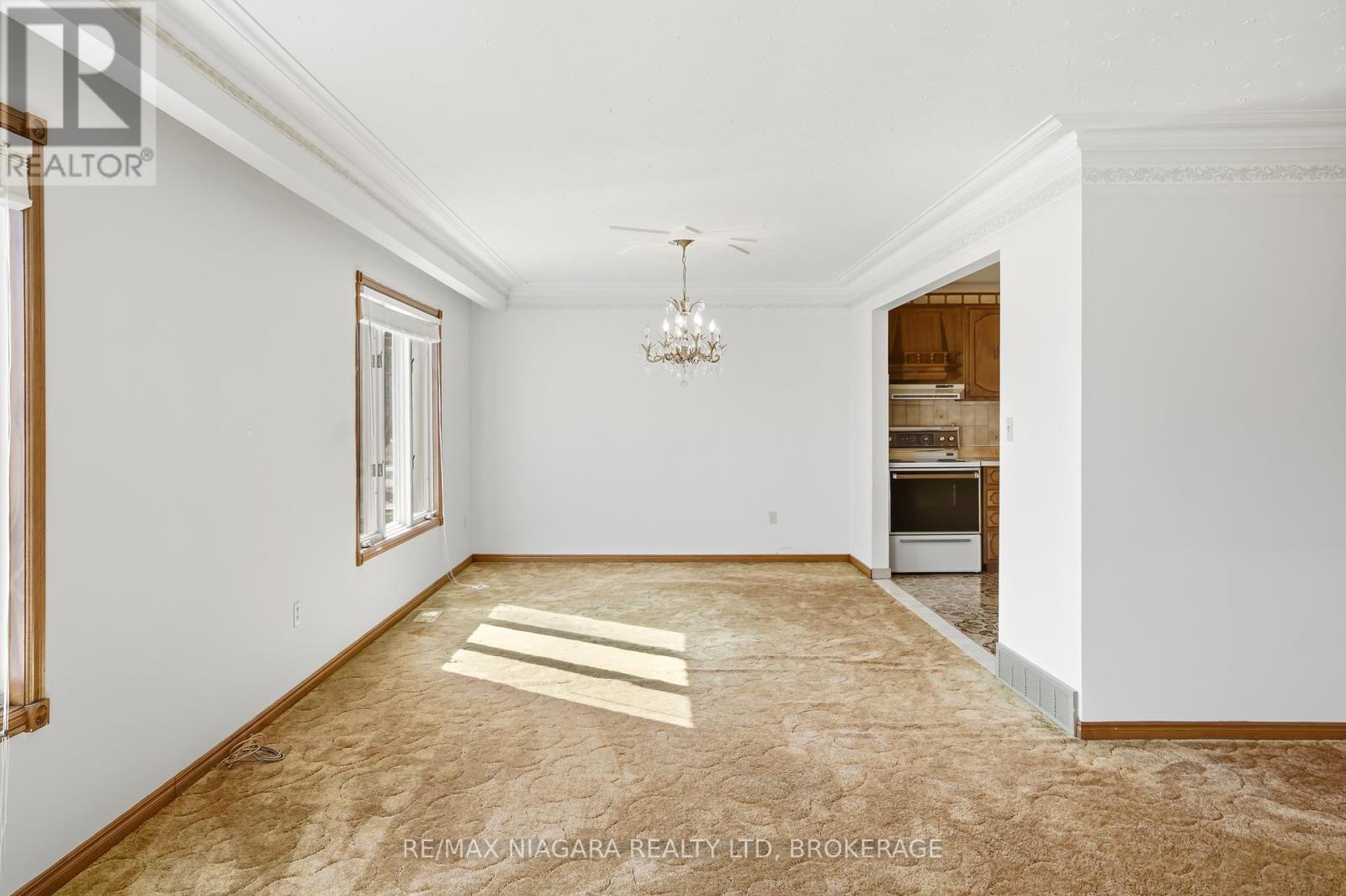 5035 Pettit Avenue, Niagara Falls (Morrison), Ontario  L2E 7B8 - Photo 12 - X12975188