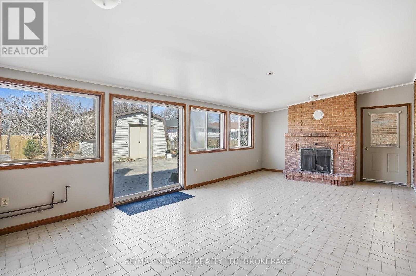 5035 Pettit Avenue, Niagara Falls (Morrison), Ontario  L2E 7B8 - Photo 17 - X12975188